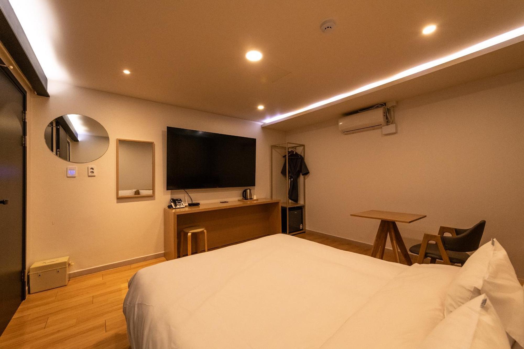 Hotel H Avenue Chuncheon Exterior foto