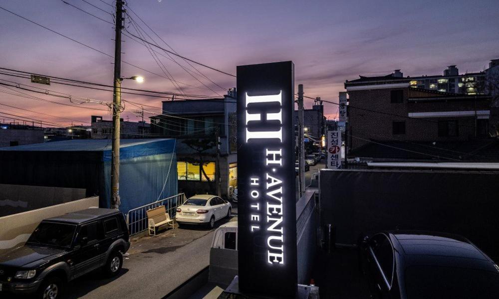 Hotel H Avenue Chuncheon Exterior foto